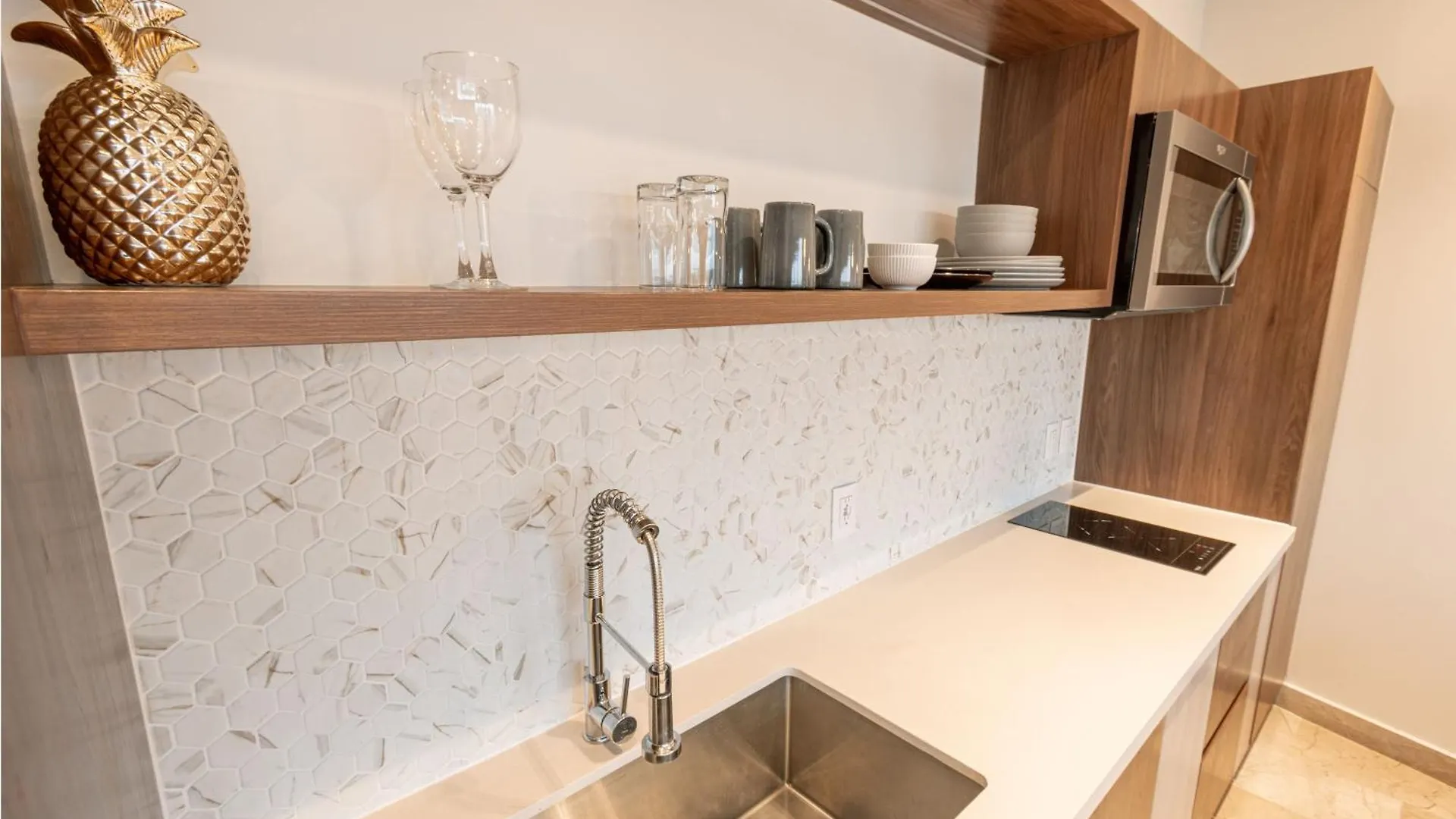 Luxury 1Br Condo-Amazing Oceanviews Prime Location Close To Beach Playa del Carmen
